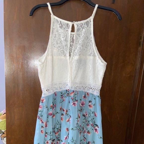 Blue & White Floral Dress - Picture 4 of 7